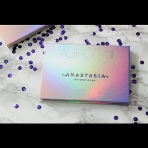 Anastasia aurora highlight
